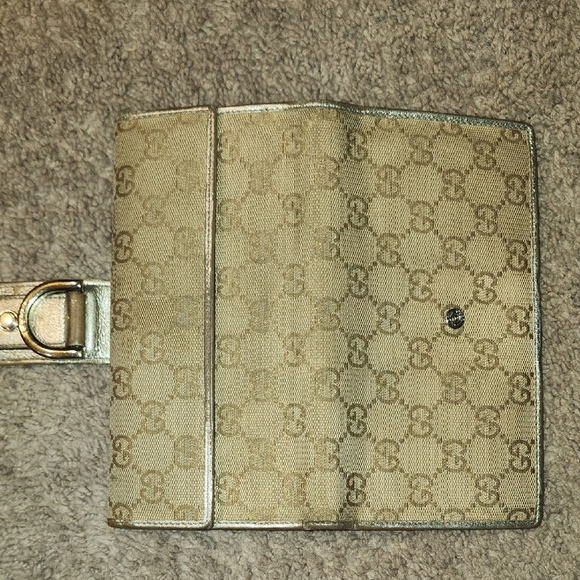 Gucci Beige and Gold Women's Wallet - Picture 6 of 11